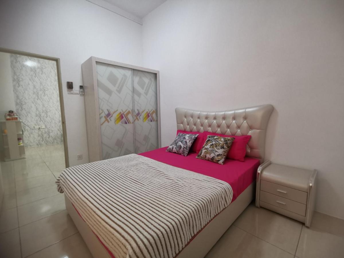 Apartemen 78 m² dengan 3 kamar tidur dan 2 kamar mandi pribadi di Kuah Bagian luar foto